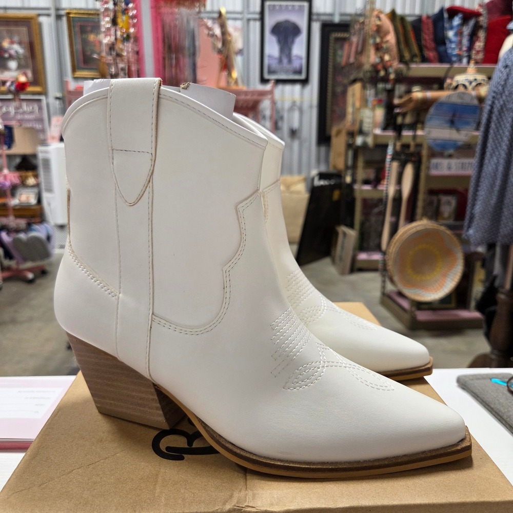 Barn Babe Darian White Western Ankle Boots Womens 8 Pointed Toe Cowgirl Booties